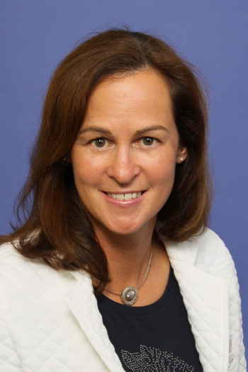 Dr.  Christiane Rühl